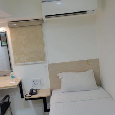 Отель Grace Residency Chennai Airport Экстерьер фото