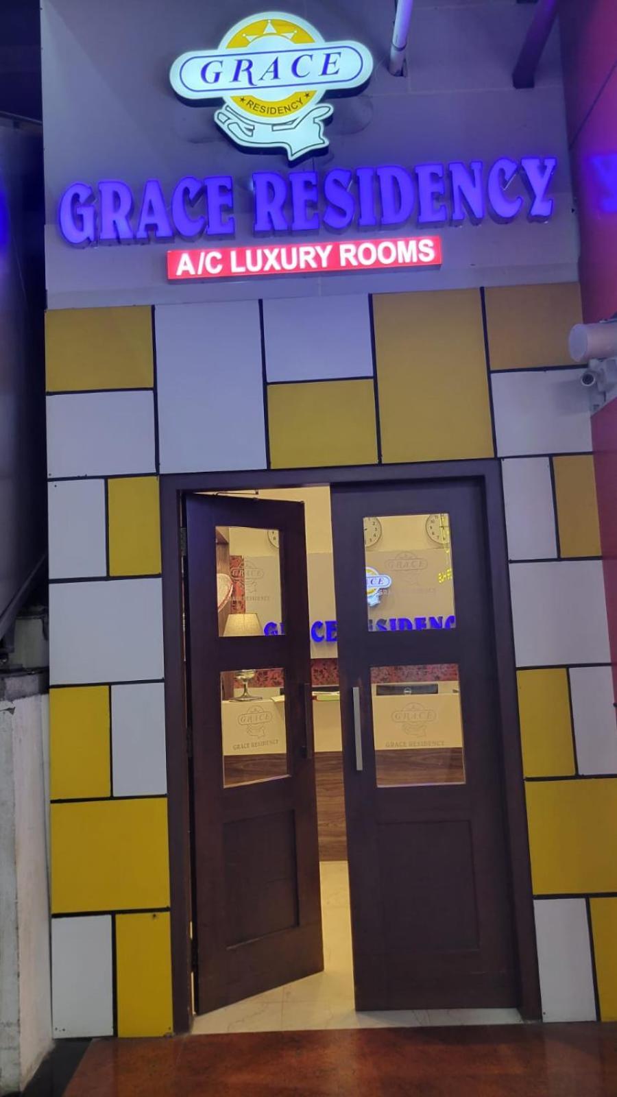 Отель Grace Residency Chennai Airport Экстерьер фото