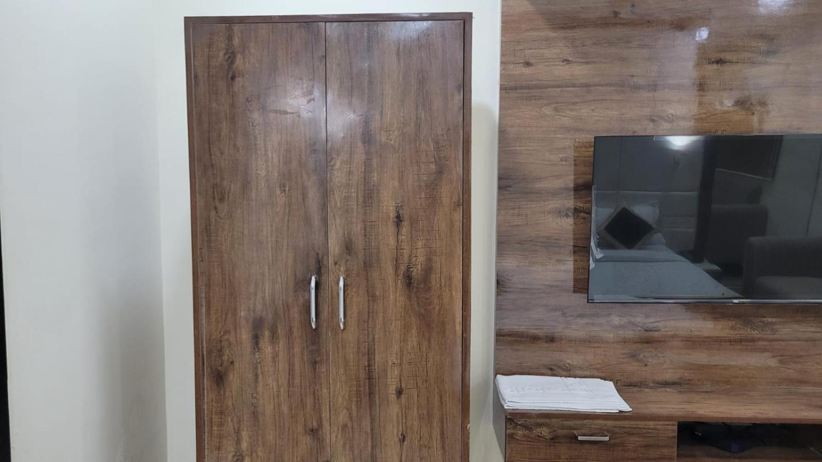 Отель Grace Residency Chennai Airport Экстерьер фото